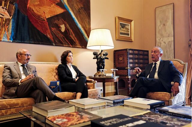 Cristas: 'Sr. primeiro-ministro volte e demita' os dois ministros