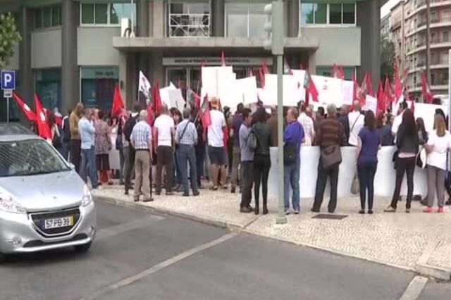 Trabalhadores da hotelaria e turismo protestam por melhores condições laborais 