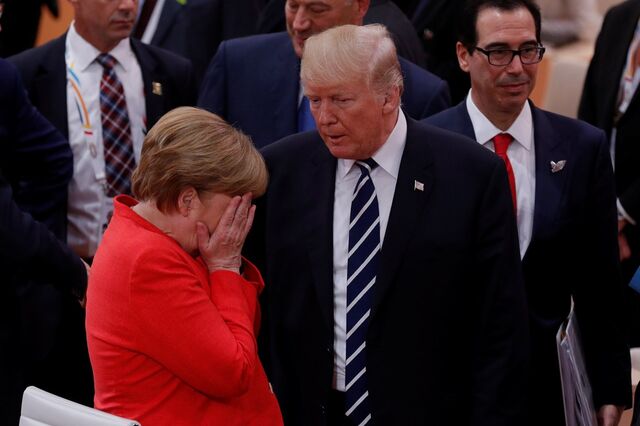 Bruxelas admite baixar tarifas às importações de automóveis para agradar a Trump