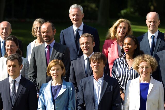 Macron prevalece sobre primeiro-ministro e haverá corte de impostos em 2018