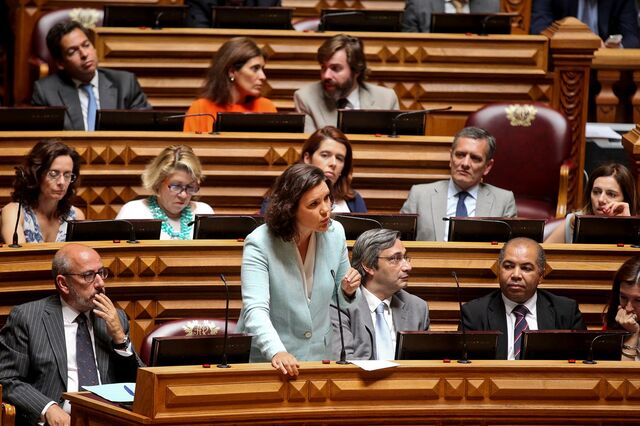 Pedrógão: Direita saúda divulgação da lista de mortos, PSD cancela debate