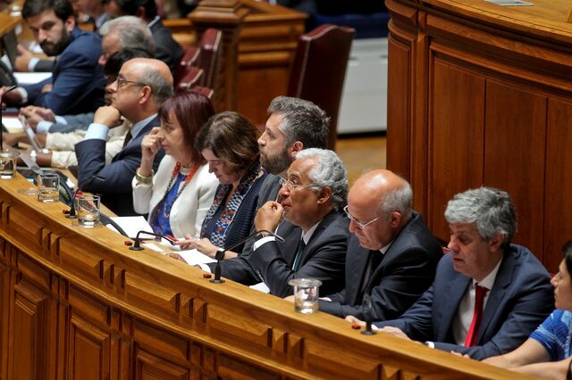 Governo promete consolidação estrutural de quase mil milhões  