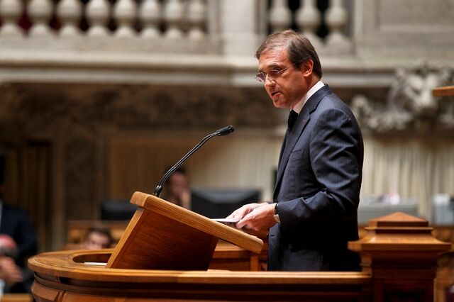 Passos acusa Governo de 'mandar passar cheques' que portugueses terão de pagar