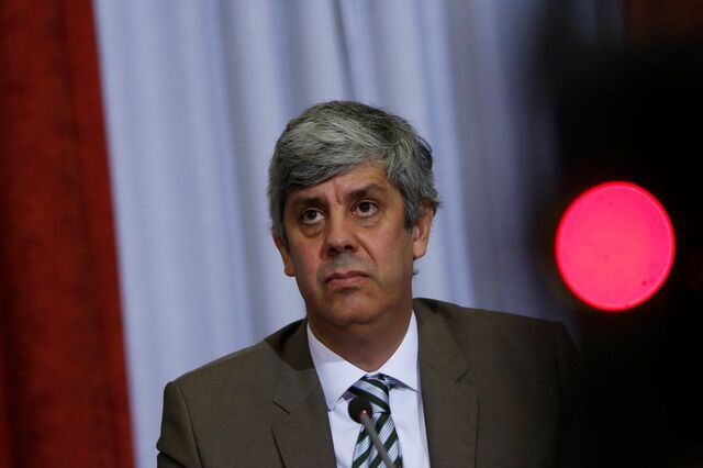 Esquerda e direita querem forçar Centeno a travar cativações