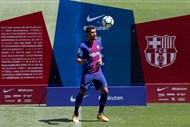 14- Paulinho: Do GZ Evergrande para o Barcelona por 40 milhões de euros