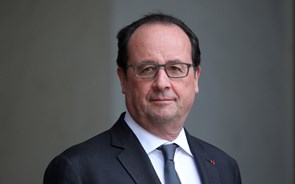Antigo Presidente francês François Hollande vai concorrer às legislativas