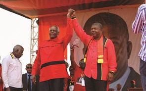 Angola: o voto é a arma no país que não quer voltar à luta