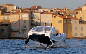 SeaBubbles, o táxi voador no rio Sena