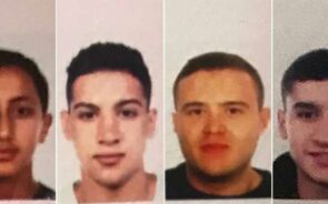 Quatro suspeitos procurados
