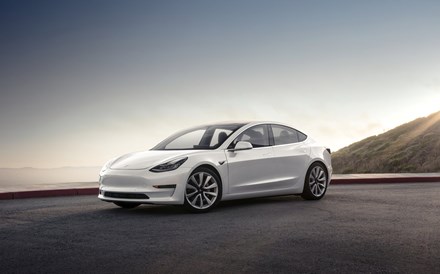 Tesla reafirma decisão sobre fábrica na China até ao fim do ano