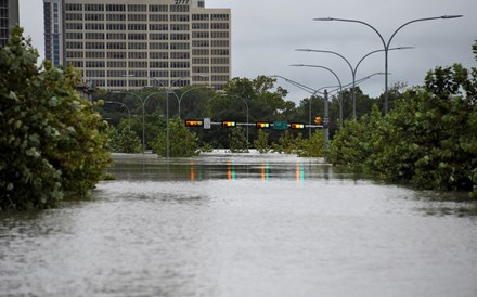 Custos do furacão Harvey poderão ser superiores aos do Katrina