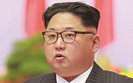 Kim Jong-un elogia desenvolvimento das 'valiosas' armas nucleares da Coreia do Norte