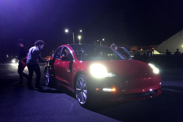 Model 3 da Tesla: 24% das encomendas foram canceladas