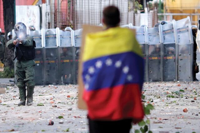 Venezuela: Suspensas fiscalizações a supermercados e permitidos aumentos de preços