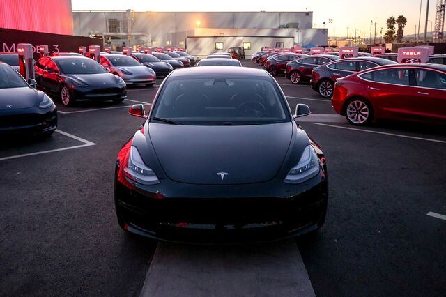 Tesla falha metas de produção do Model 3 e está preocupada com tarifas na China