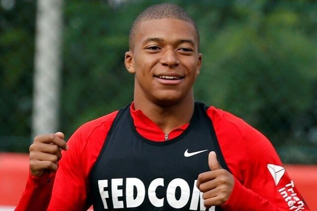 Imprensa francesa coloca Mbappé no PSG por 180 milhões de euros