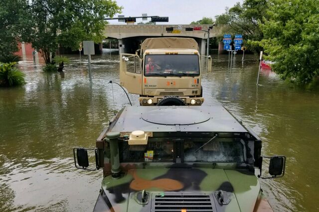 Harvey converte-se em depressão tropical, mas alerta de cheias mantém-se nos EUA