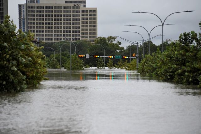 Custos do furacão Harvey poderão ser superiores aos do Katrina