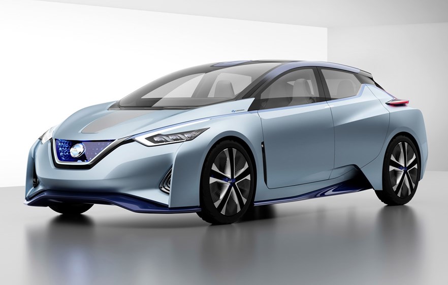 O novo Nissan Leaf será apresentado já em Setembro. Espera-se uma autonomia de 350 quilómetros na versão-base e preços semelhantes ou ligeiramente acima do Leaf actual, que começam nos 22.300 euros, em Portugal.