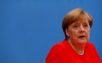 Angela Merkel. A chanceler alemã informou Trump que o seus país irá defender na União Europeia a aprovação de sanções adicionais à Coreia do Norte para “dissuadir” este país de violar o direito internacional e “alcançar uma solução pacífica para o conflito”.