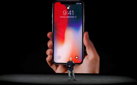 Analistas cortam estimativas de encomendas do iPhone X