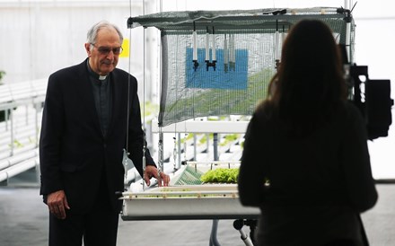 O padre Manuel Joaquim fundou há 31 anos o Centro Social Paroquial de Ribeirão, em Vila Nova de Famalicão, que no final  de 2013 inaugurou a Casa de Santa Maria, dedicada às pessoas com deficiência. 