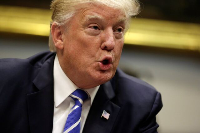 Trump pode deixar cair plano para baixar impostos aos mais ricos