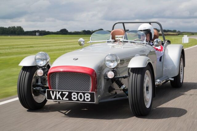 60 carros exclusivos para comemorar os 60 anos da inglesa Caterham 