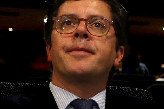 Todo o desporto de formação autorizado a competir até 3 de maio