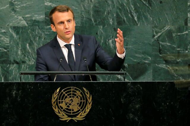 Macron avisa Trump que é 'irresponsável' rasgar o acordo do nuclear iraniano