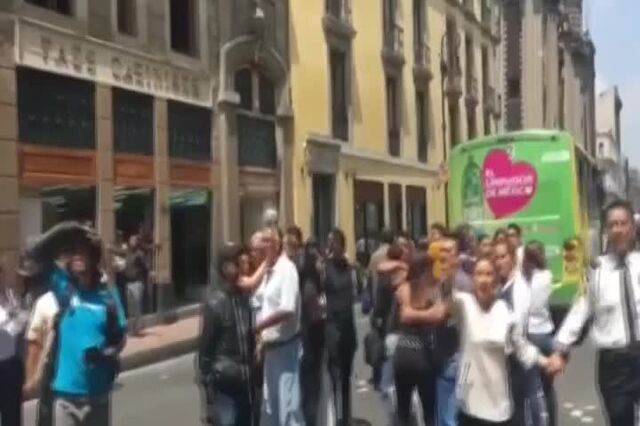 Sismo de magnitude 7.1 volta a abalar o México
