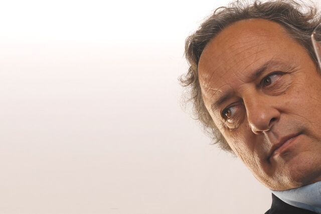 O senador regressou