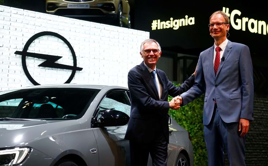 Carlos Tavares com o CEO da Opel, Michael Lohscheller