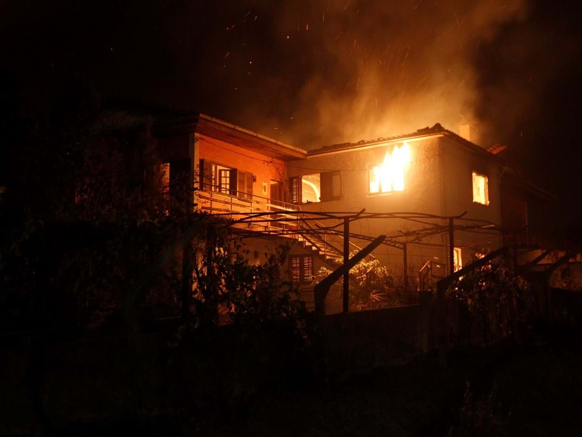 Suspeita de fogo posto em incêndio no Porto Moniz —