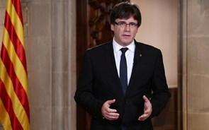 Catalunha deverá adiar debate parlamentar para terça-feira 