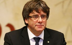 Parlamento catalão vai preparar resposta ao artigo 155 na quinta-feira
