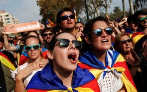 Sondagem: Cidadãos vence na Catalunha e bloco independentista em queda