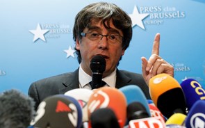 Puigdemont admite voltar à Catalunha se for 'respeitado resultado' das eleições regionais