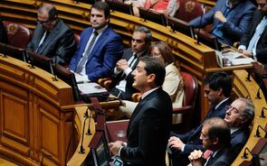PSD desafia Governo a apresentar moção de confiança