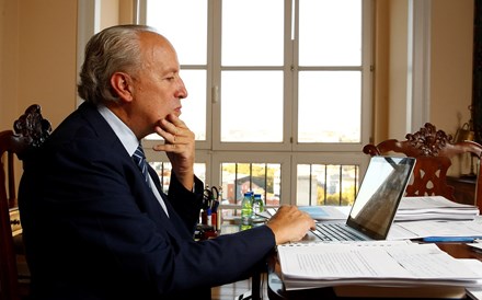 Santana Lopes fotografado no seu gabinete da Santa Casa da Misericórdia de Lisboa em 2014.