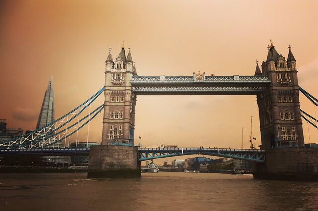 Fumo dos incêndios de Portugal chega aos céus de Londres