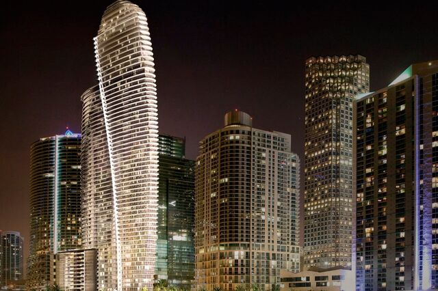 Aston Martin alarga “frota” e aposta em condomínios