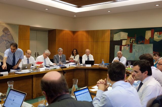 Governo aprova subida do salário mínimo para 580 euros