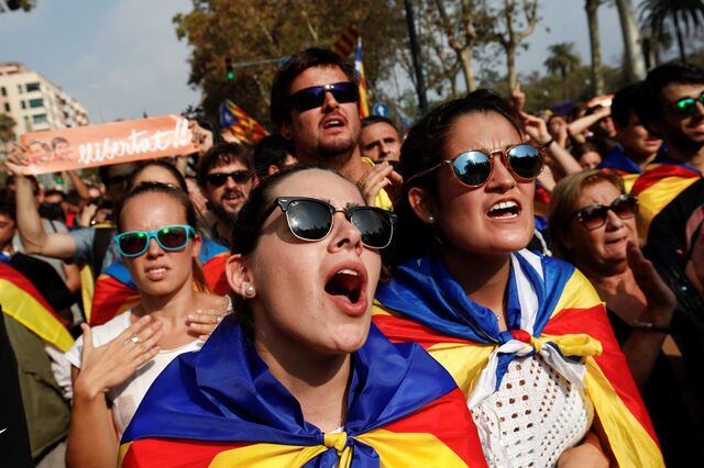 Sondagem: Cidadãos vence na Catalunha e bloco independentista em queda