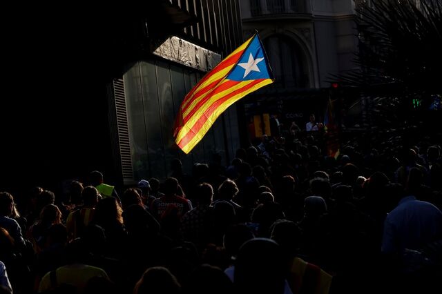 Sondagem: 'Sim' à independência cresce na Catalunha e independentistas vencem eleições