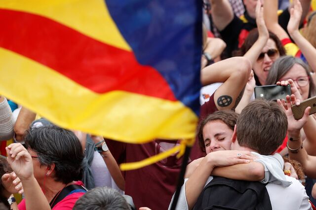O dia em que a Catalunha proclamou a independência e perdeu a autonomia