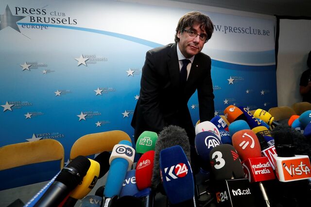 Puigdemont aceita eleições mas pergunta se Madrid aceitará vitória independentista