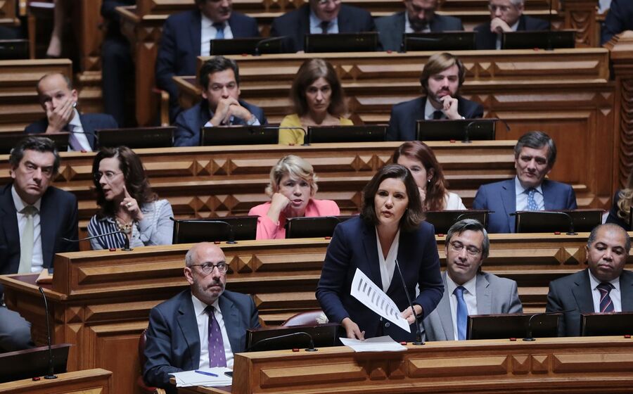 moção censura assunção cristas