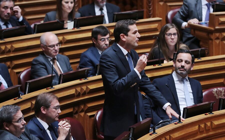 moção censura hugo soares