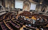 Centeno perde poder nas cativações na educação e transportes